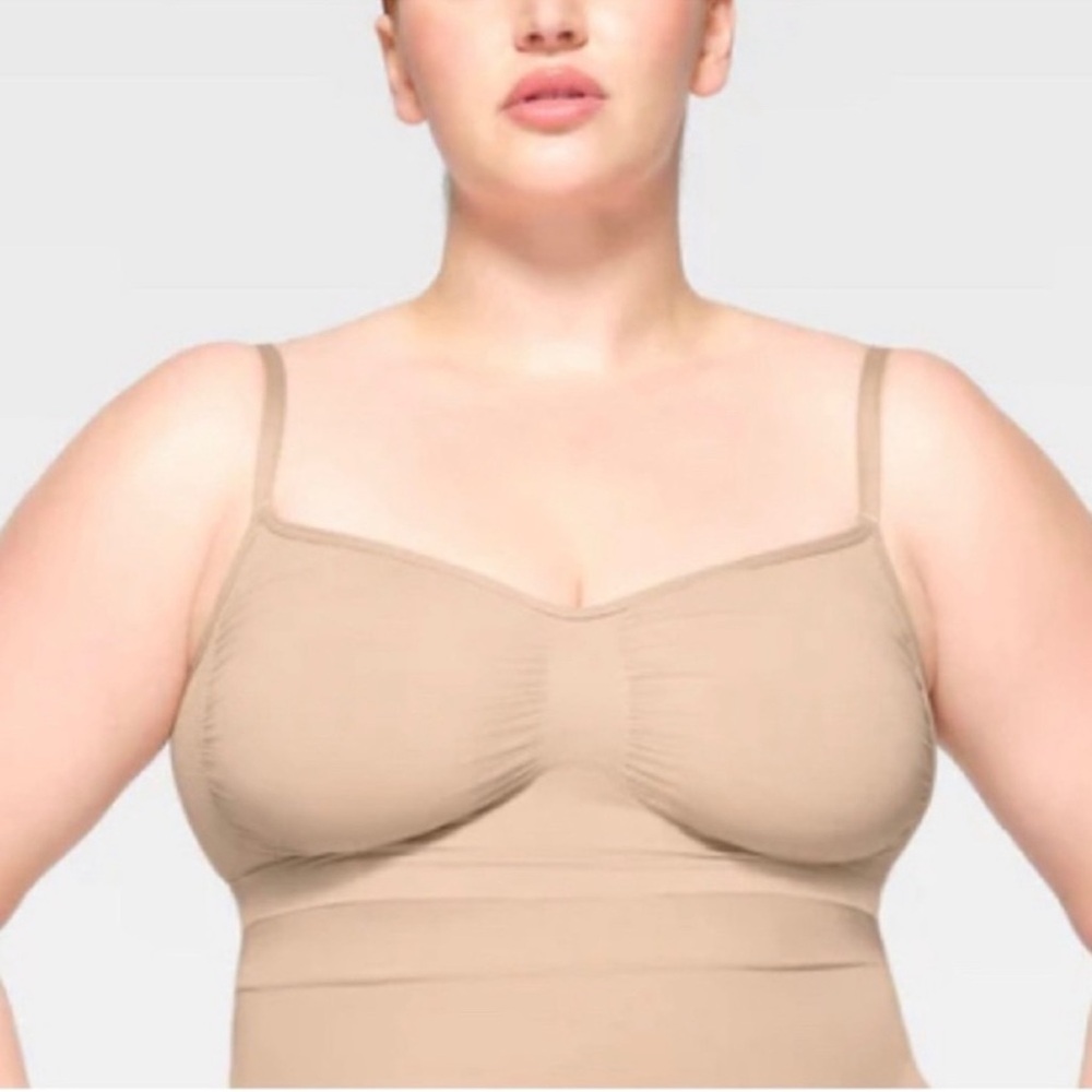 SKIMS PLUS SIZE Seamless Sculpting Bralette